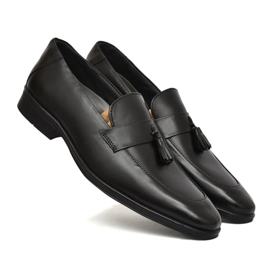 Penny loafers : Black leather Penny loafer with Tassel & Memory foam footpad. Article : Al107T-Black