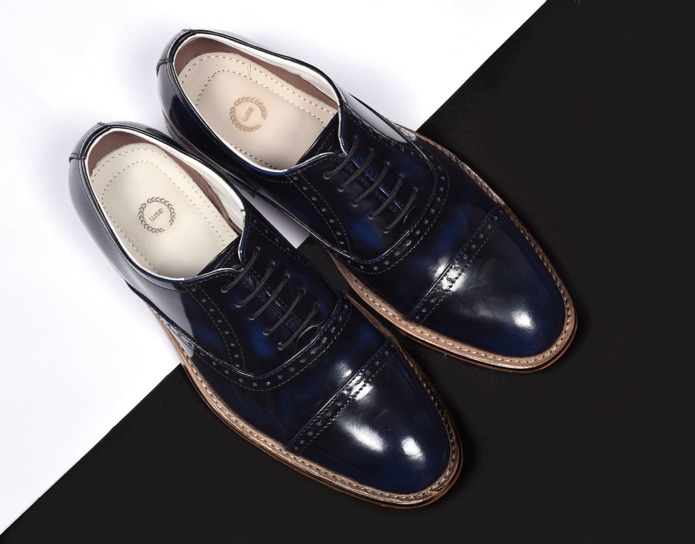 Goodyear Welted Oxford Shoes : Blue Brush off leather with Memory foam footpad.