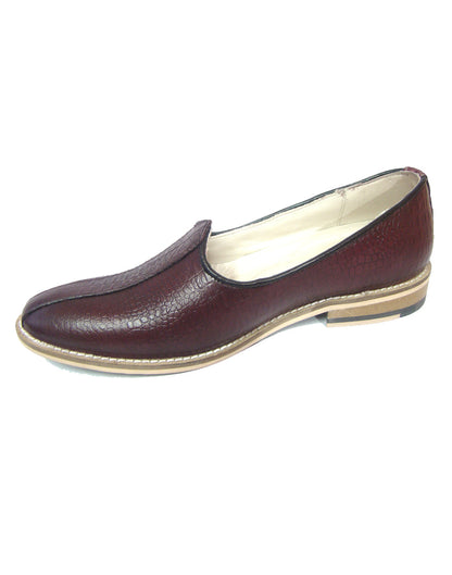 Nagras : Wine Croco Embossed leather handmade Nagras with Memory foam footpad. Article : N113