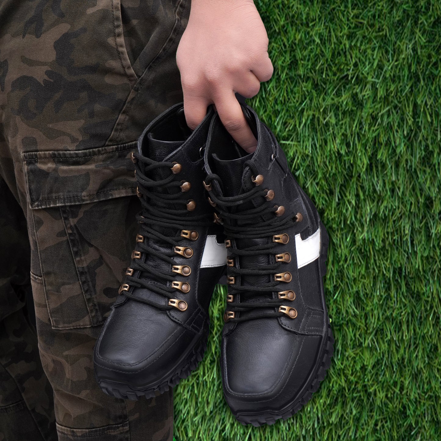 Biker Boots : Black leather Rider boots for Urban bikers with Steel toe.