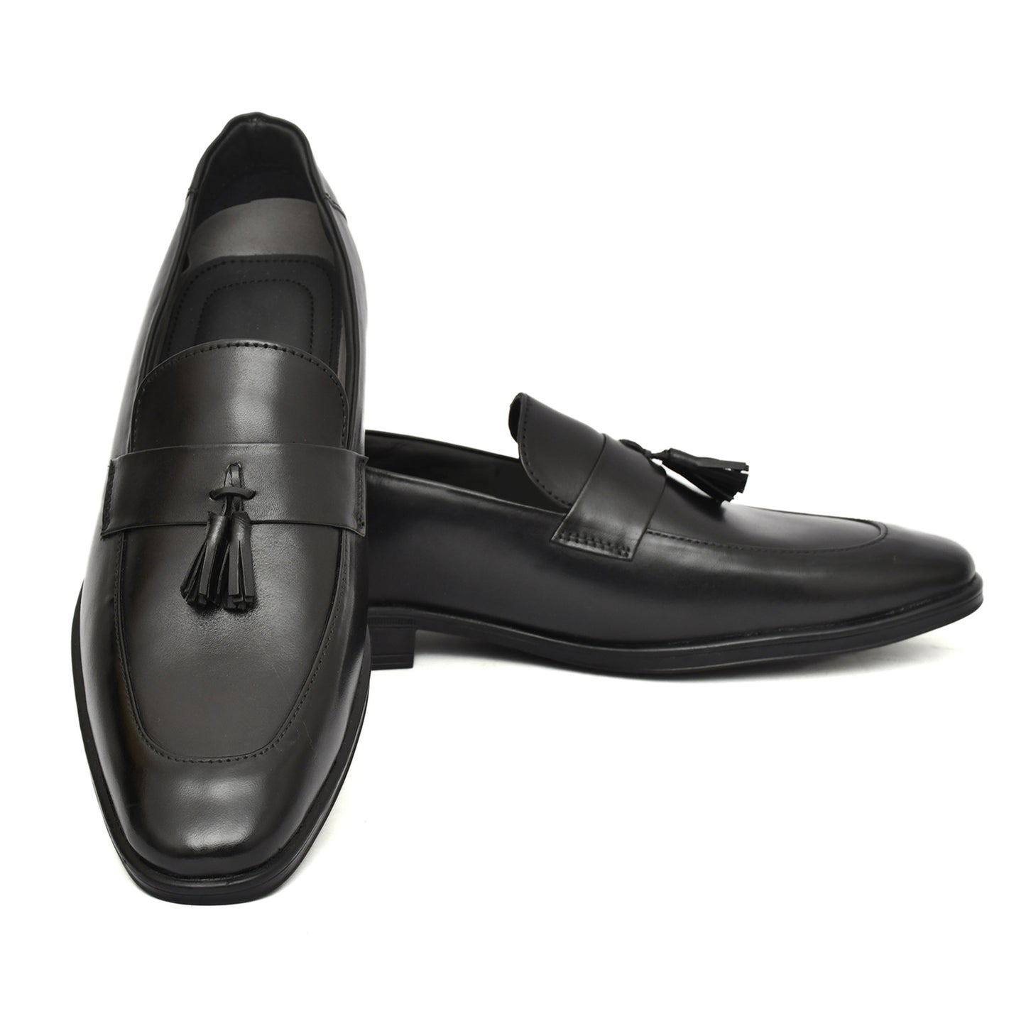 Penny loafers :  Black leather Penny loafer with Tassel & Memory foam footpad. Article : Al107T-Black