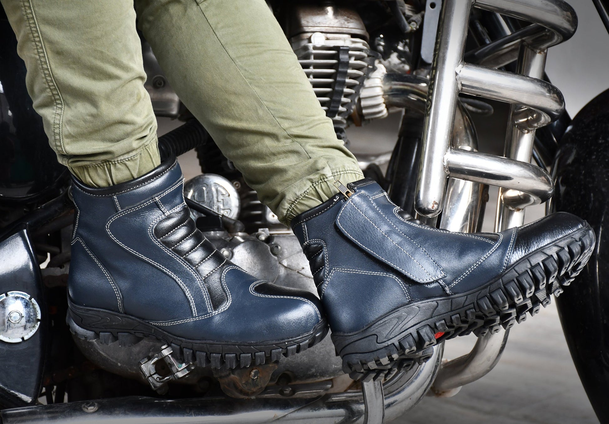 Biker Boots : Blue Rugged leather Rider boots for bikers with Steel toe.