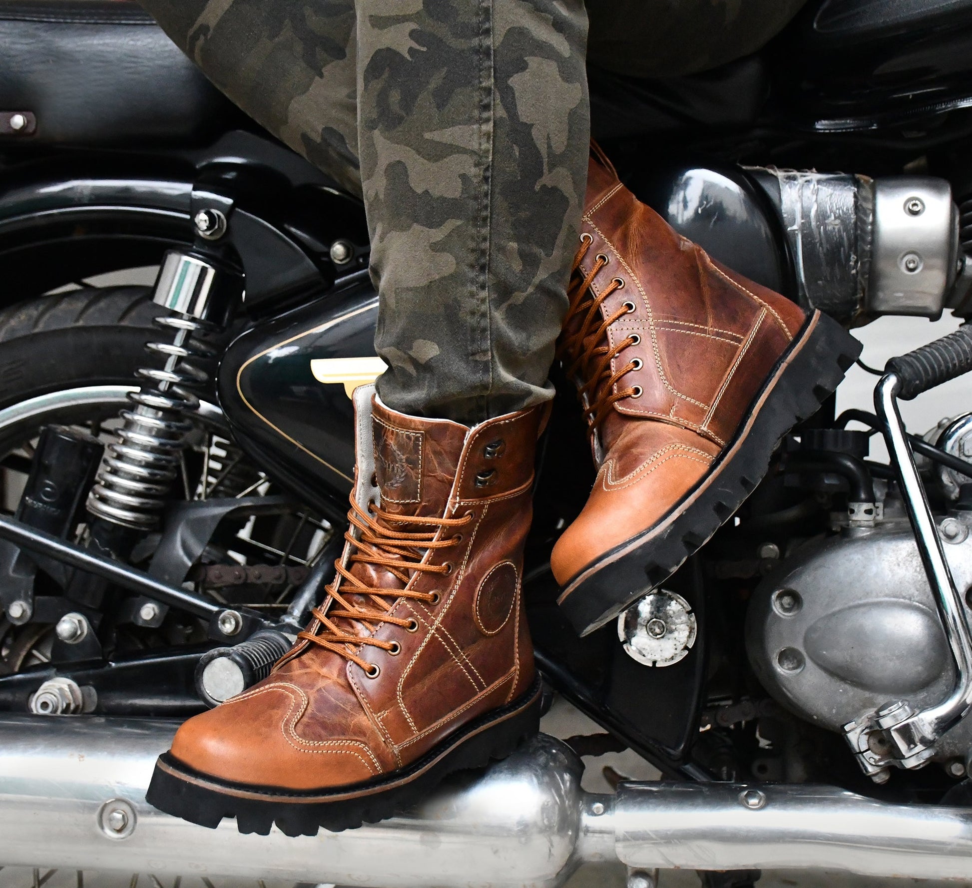 Rider Boots : Urban Rugged Brown leather boots for bikers with EVA Sole.