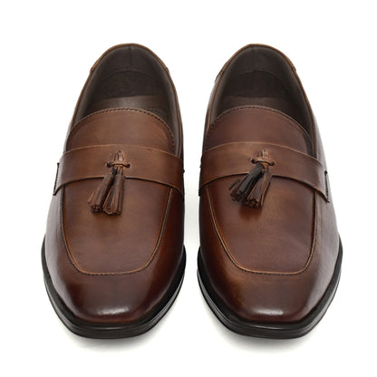 Penny loafers :  Brown leather Penny loafer with Tassel & Memory foam footpad. Article : Al107T-Brown