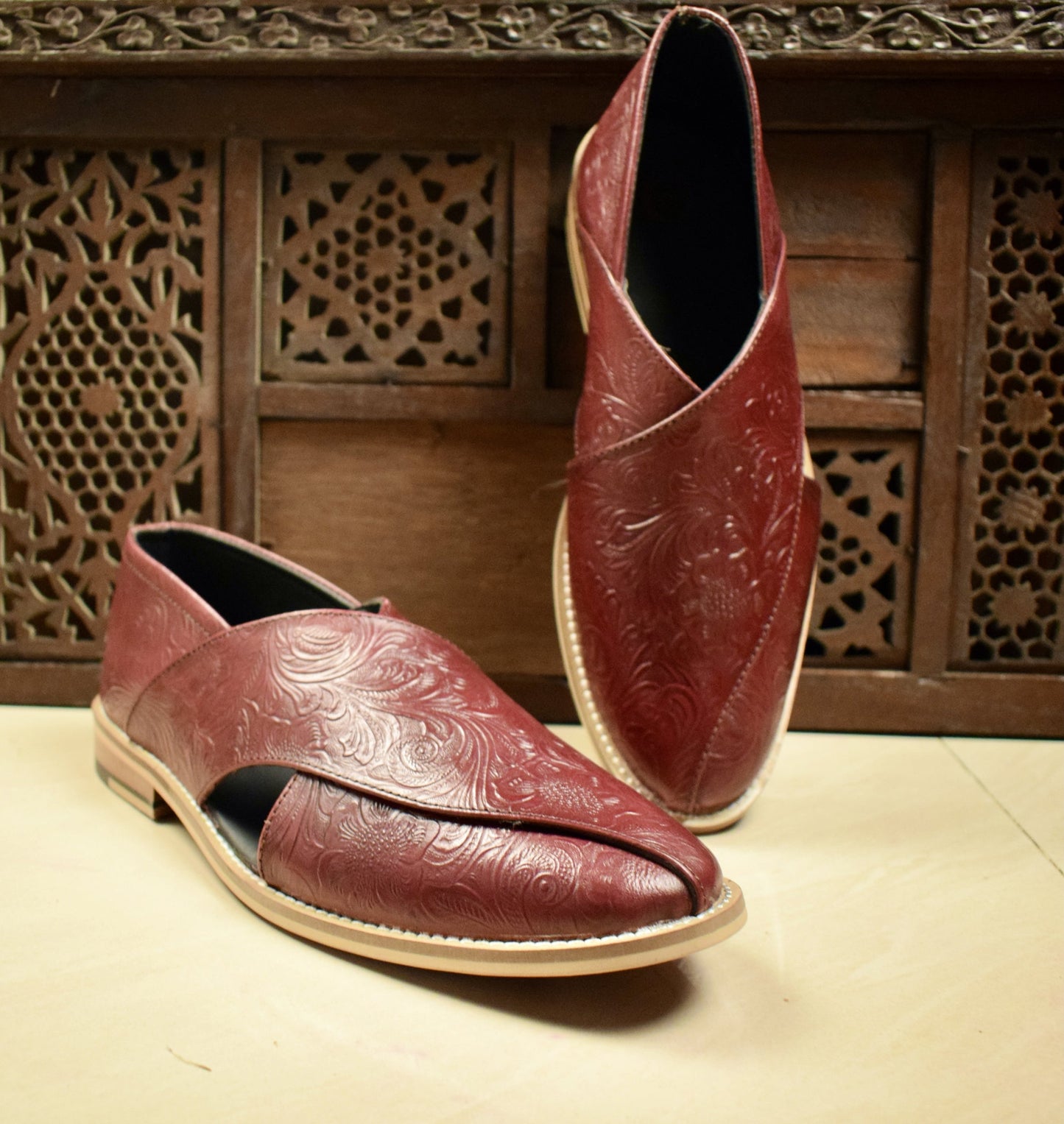 Peshawari : Wine flora embossed leather handmade Peshawari with Memory foam footpad. Article : P01_Flora_Wine