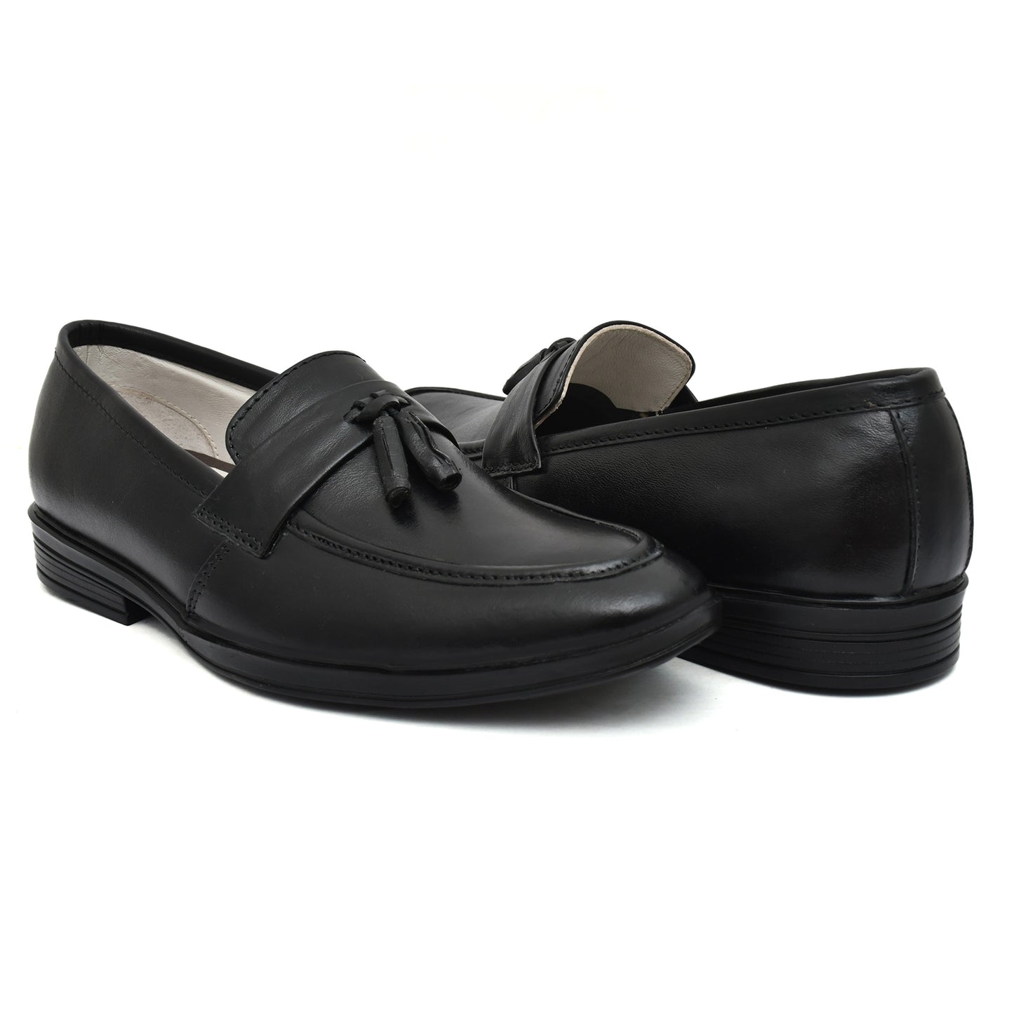 Penny loafers : Black leather Penny loafer with Tassel & Memory foam footpad. Article : 107T-Black