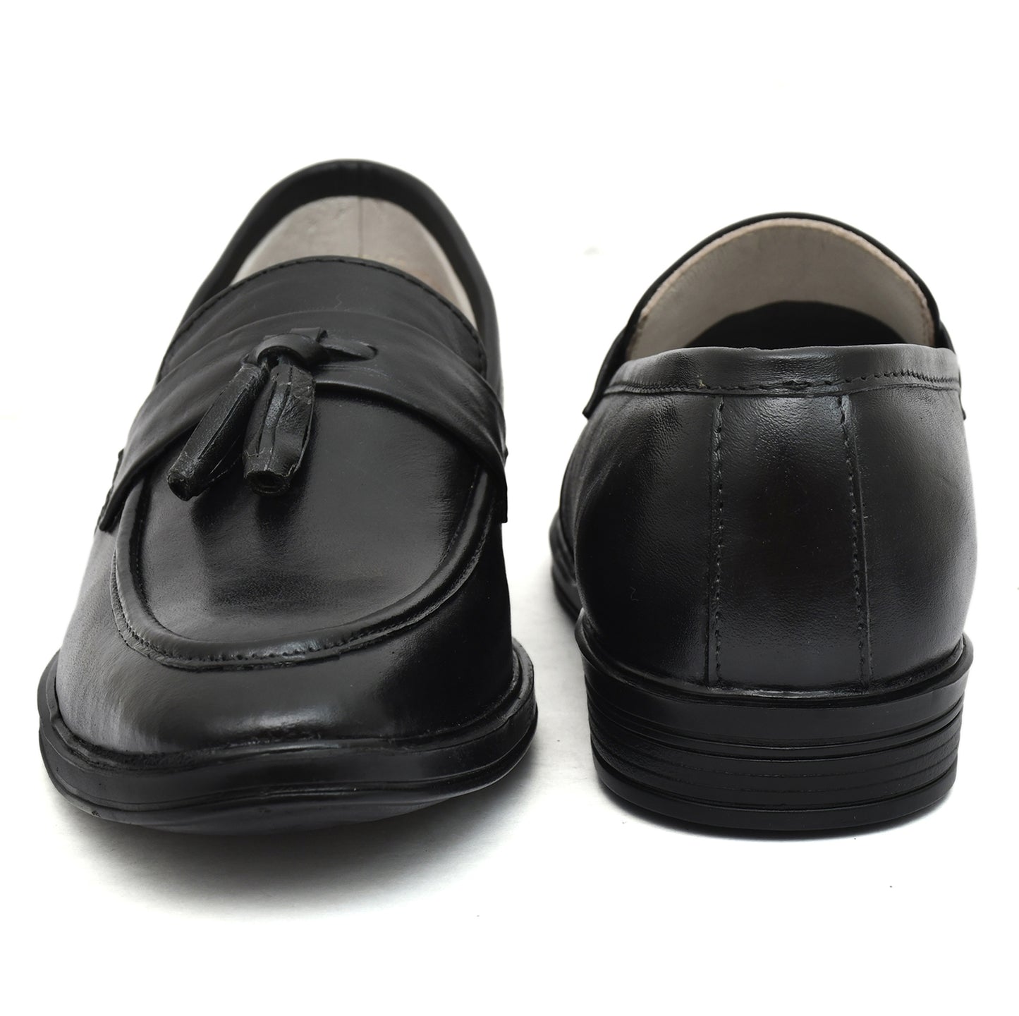 Penny loafers : Black leather Penny loafer with Tassel & Memory foam footpad. Article : 107T-Black