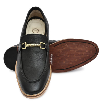Penny loafers : Black leather Penny loafer with Memory foam footpad. Article : HU301-Black