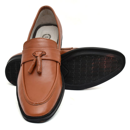 Penny loafers : Tan leather Penny loafer with Tassel & Memory foam footpad. Article : 107T-Tan