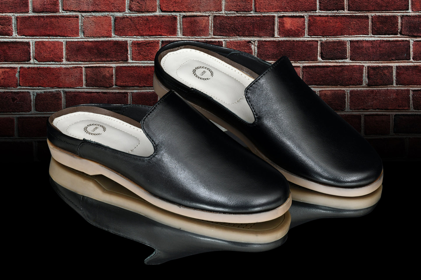 Mules : Black leather Mules with Memory foam footpad. Article : Mule01