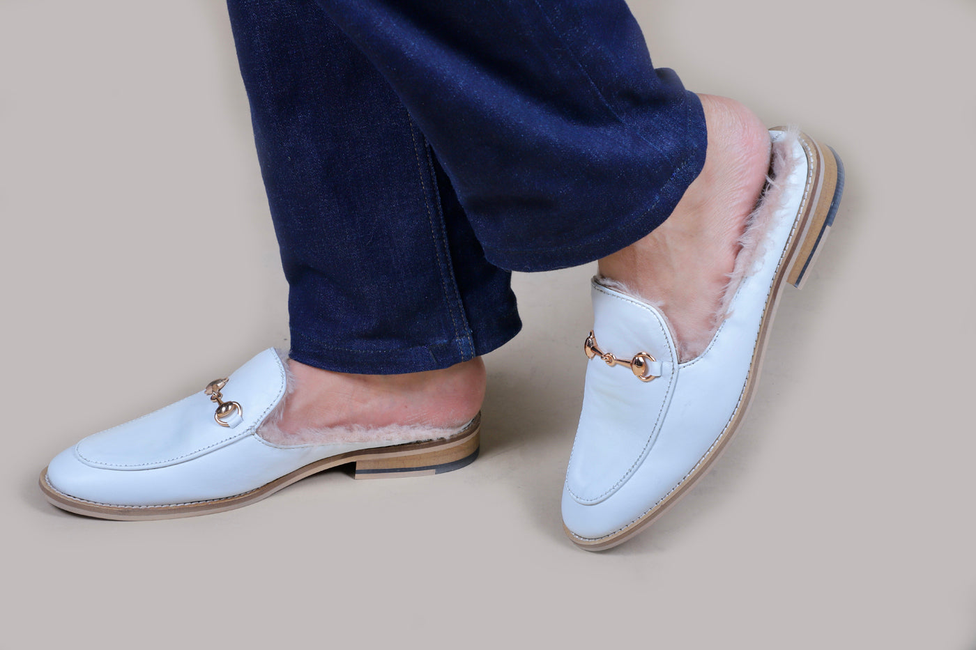 Mules : White leather Mules with Memory foam footpad. Article : Mule03-White
