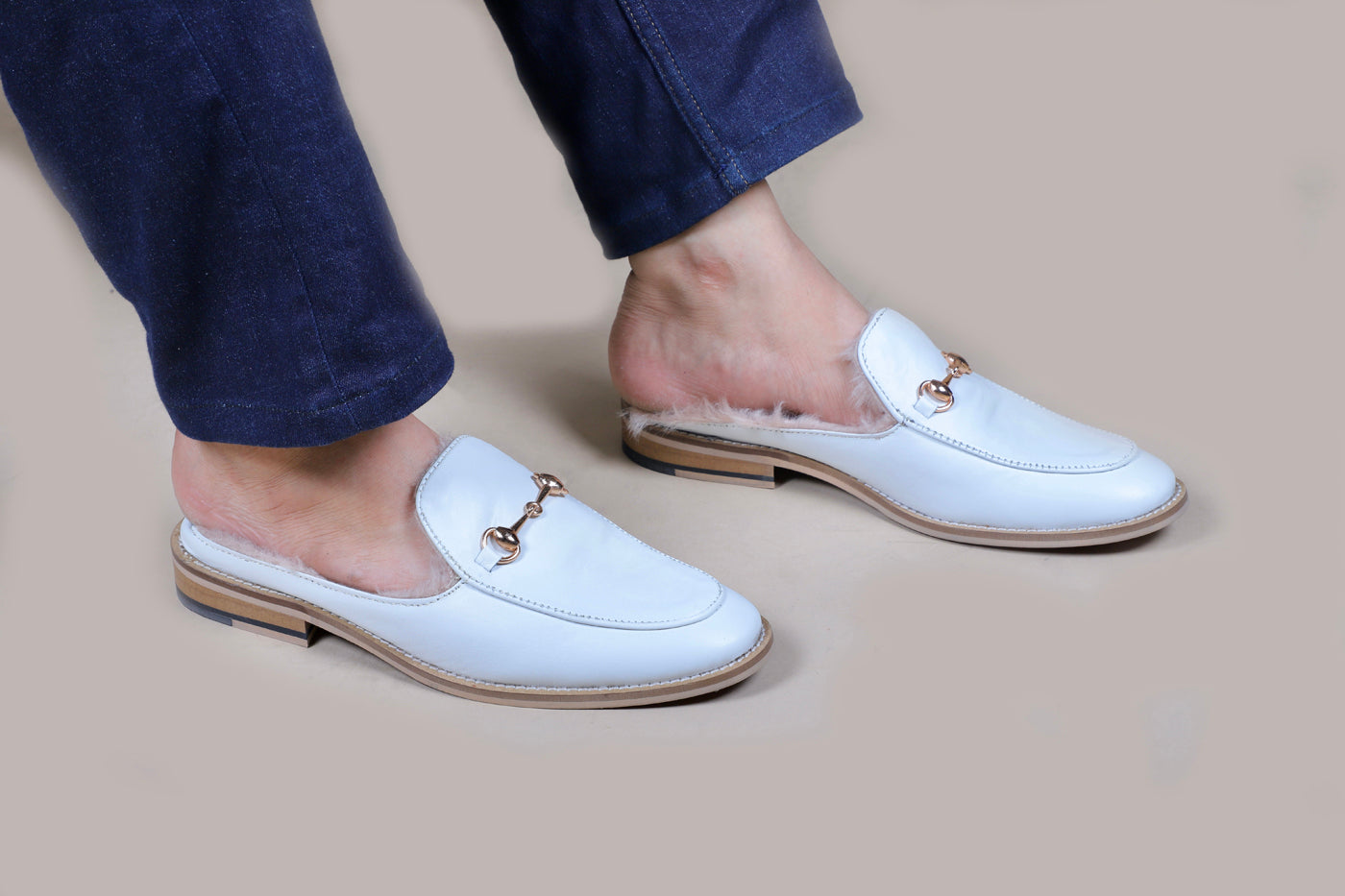 Mules : White leather Mules with Memory foam footpad. Article : Mule03-White