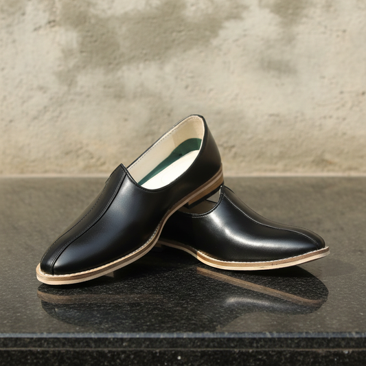 Nagras : Black leather handmade Nagras with Memory foam footpad. Article : N121