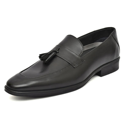 Penny loafers :  Black leather Penny loafer with Tassel & Memory foam footpad. Article : Al107T-Black