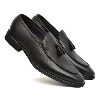 Penny loafers :  Black leather Penny loafer with Tassel & Memory foam footpad. Article : Al108T-Black
