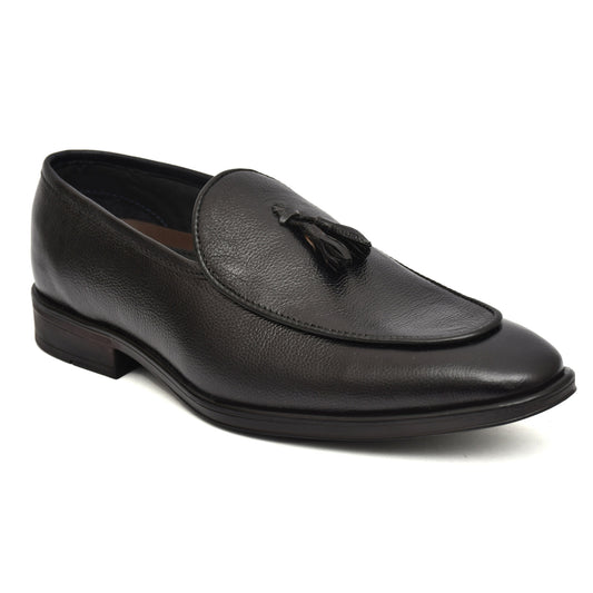 Penny loafers :  Black leather Penny loafer with Tassel & Memory foam footpad. Article : Al108T-Black