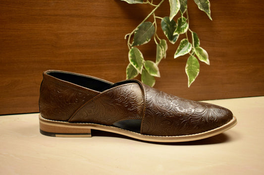 Peshawari : Olive flora embossed leather handmade Peshawari with Memory foam footpad. Article : P01_Flora_Olive