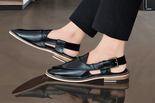 Peshawari : Black leather handmade Peshawari with Memory foam footpad. Article : Peshawari02