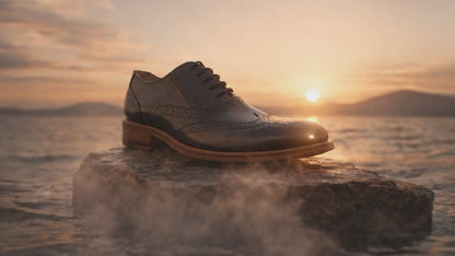 Scarpe con rialzo da uomo: Scarpe brogue in pelle nera con rialzo interno di 7,6 cm