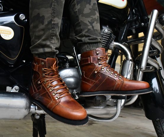 Biker Boots : Urban Boots for Bikers with heavy duty Rubber Sole by ASM. Article : Biker01-Brown
