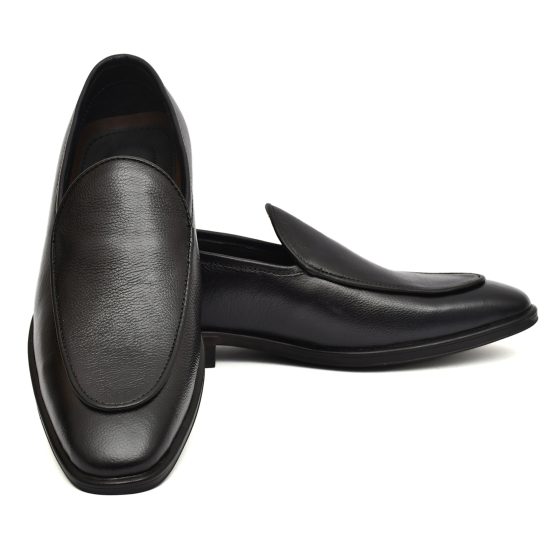 Black leather penny loafers for Men with Memory foam footpad.